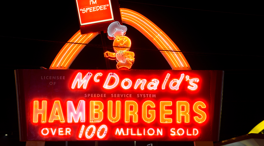 A McDonald’s insider revealed a shocking secret about their hamburgers