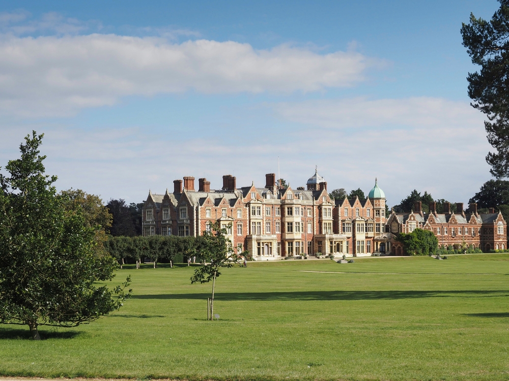 The,Beautiful,Sandringham,Estate,In,England,Surrounded,By,Green,Grass