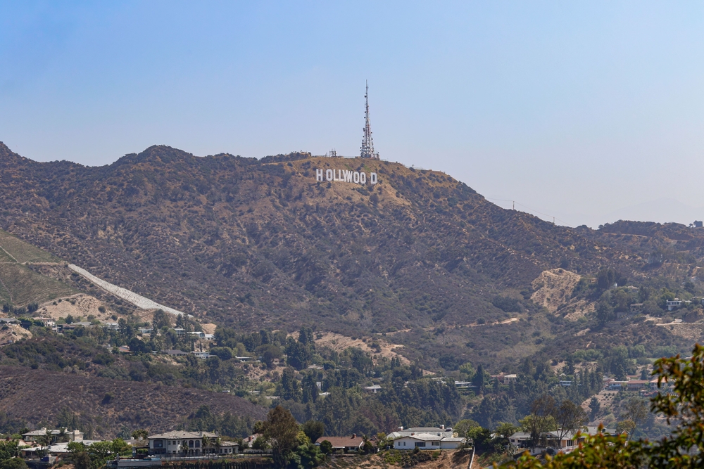 View,Of,The,Iconic,Hollywood,Sign,On,A,Clear,Day