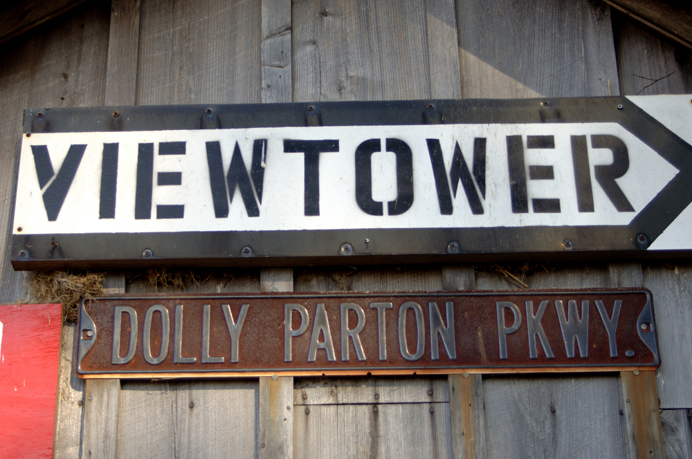 Sign,Of,Dolly,Parton,Parkway