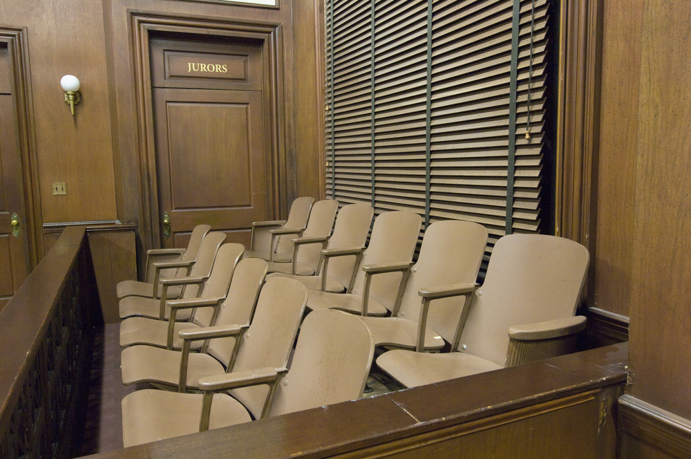 Side,View,Of,A,Empty,Jury,Box,In,The,Courthouse