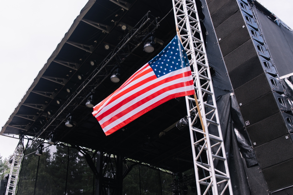 Carrie Underwood And Gary Sinise Share Why They’re Proud To Be Americans